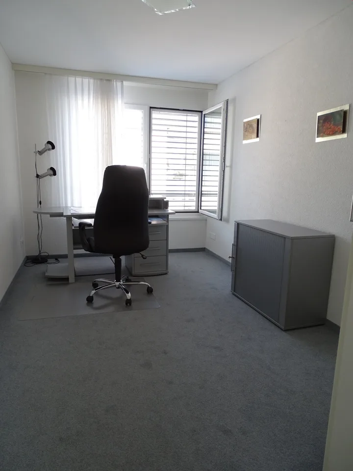 Moderne 4.5-Zimmer-Wohnung mit Balkon in Altstaetten SG – Foto 11 von 16
