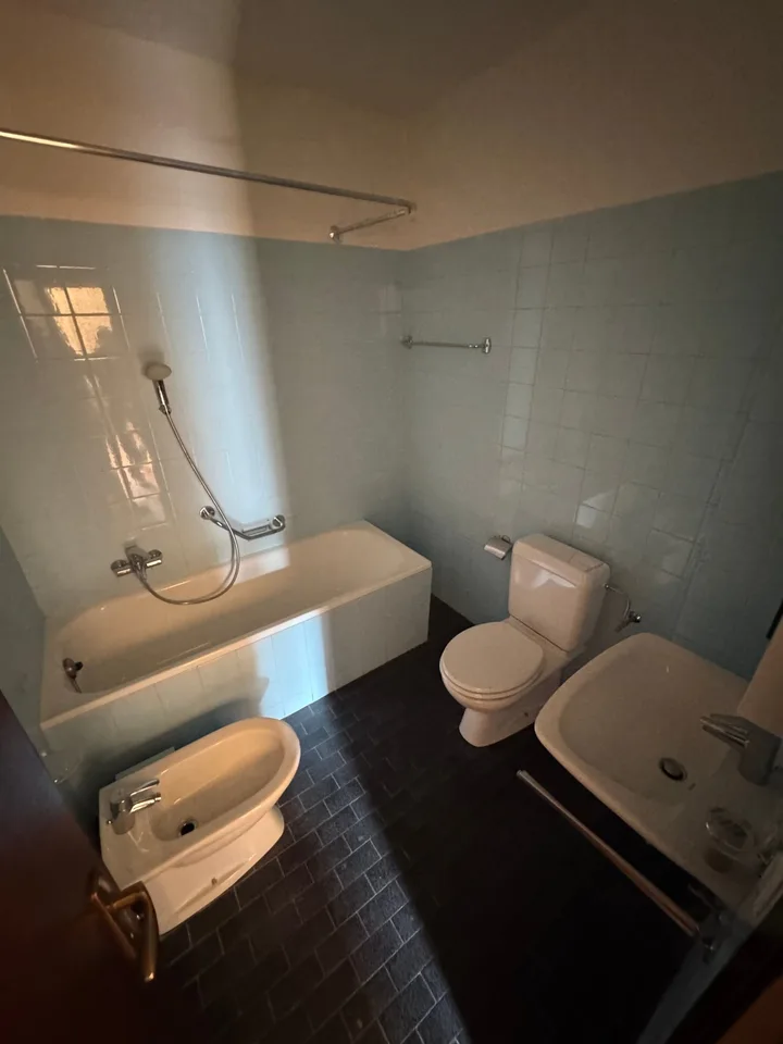 Helles Apartment mit 2 1/2 Zimmern, Balkon und Bergblick in Chiasso – Foto 6 von 6