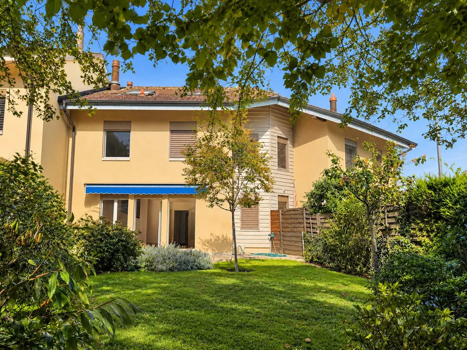 EXCLUSIVITE - Genthod - Charmante villa de 6 pièces – Foto 2 von 13