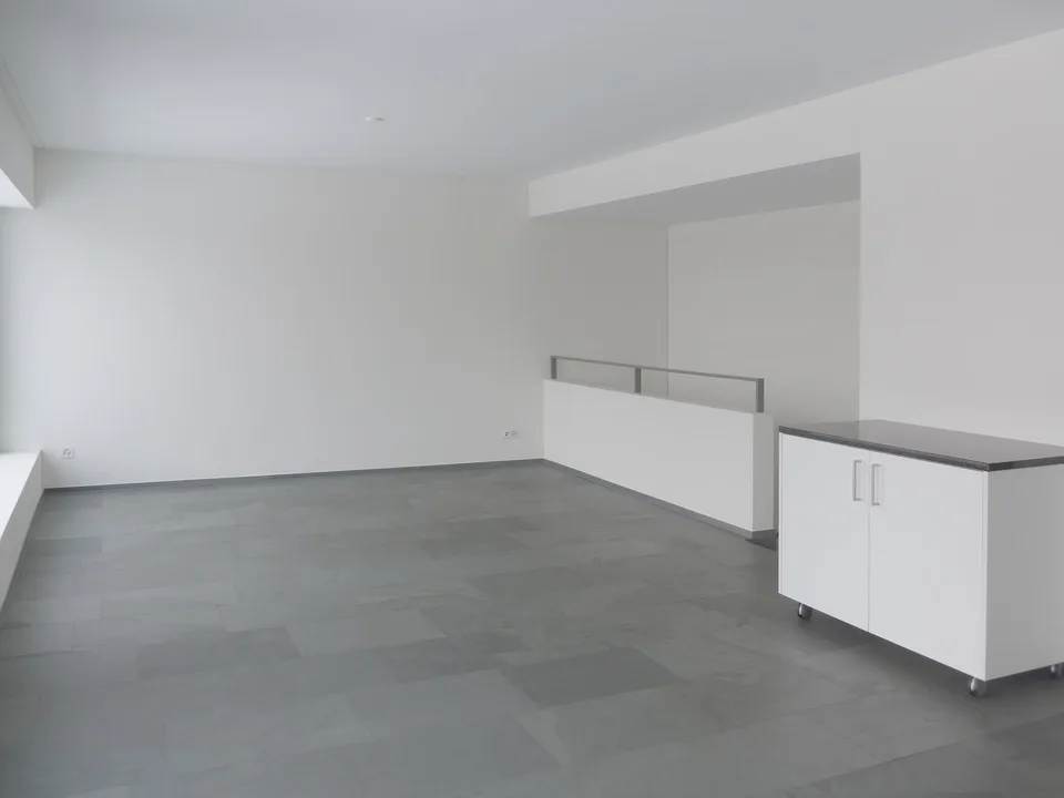 Moderne 4-Zimmer-Duplexwohnung stadtnah im Grünen – Foto 3 von 7