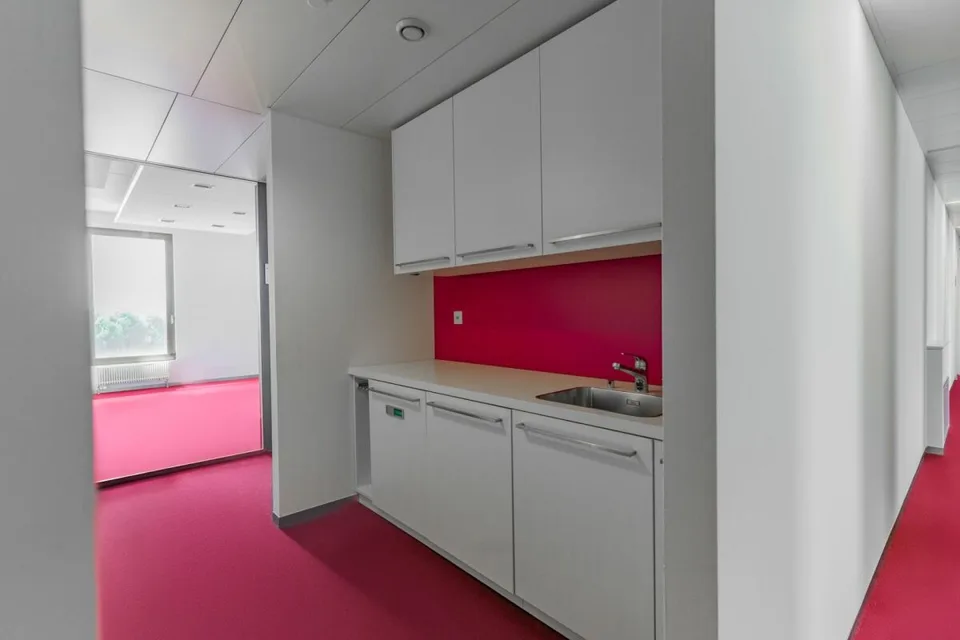 Modern Plug&Work office space in Stücki Park – photo 2 of 9