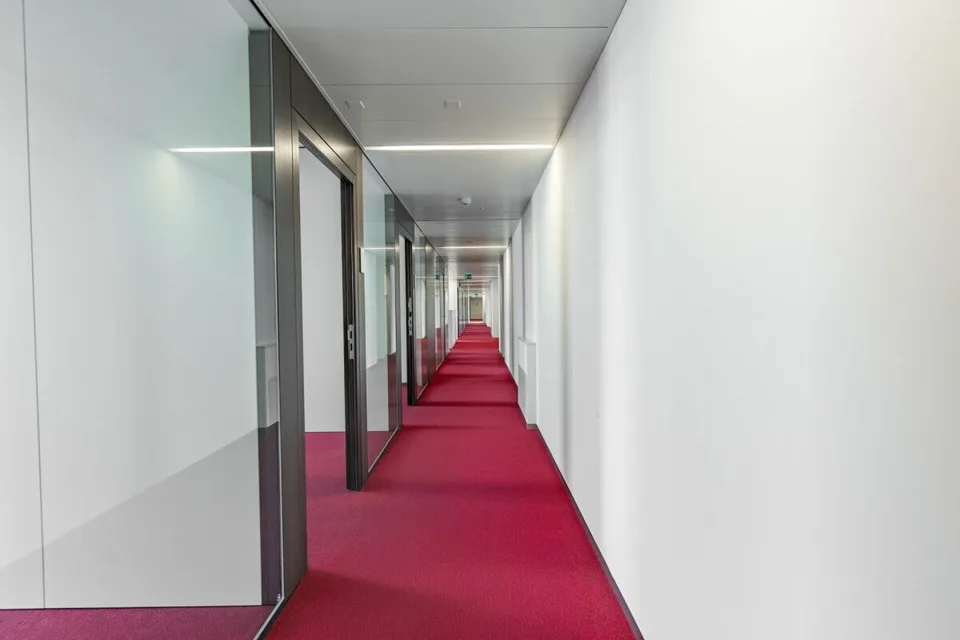 Modern Plug&Work office space in Stücki Park – photo 4 of 9
