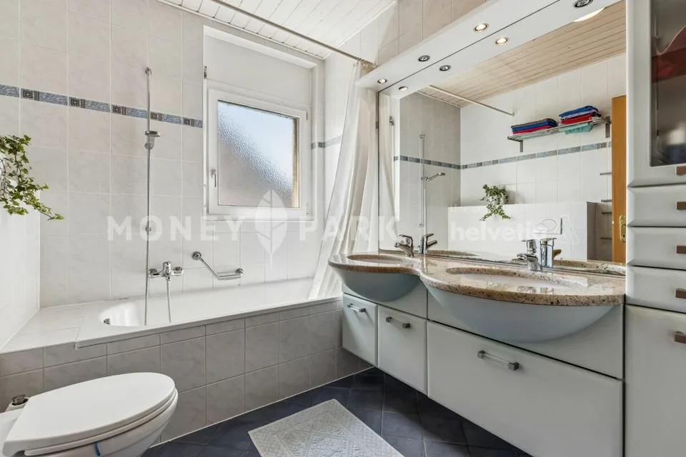 Familienvilla mit Pool in Boussens – Foto 9 von 13