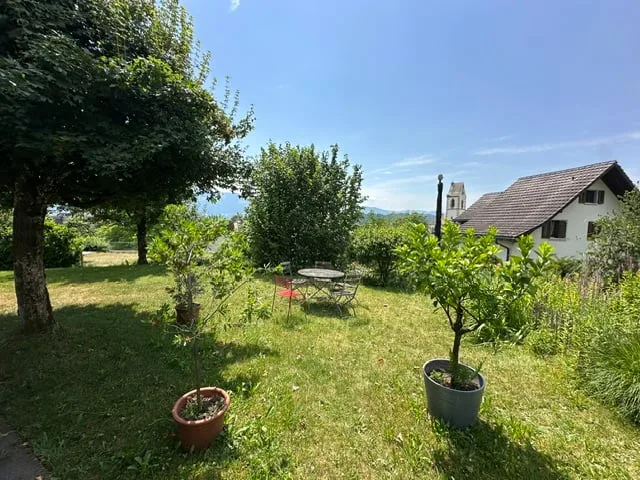 Attraente casa unifamiliare di 5,5 locali in una zona residenziale tranquilla, elevata e soleggiata – foto 4 di 20
