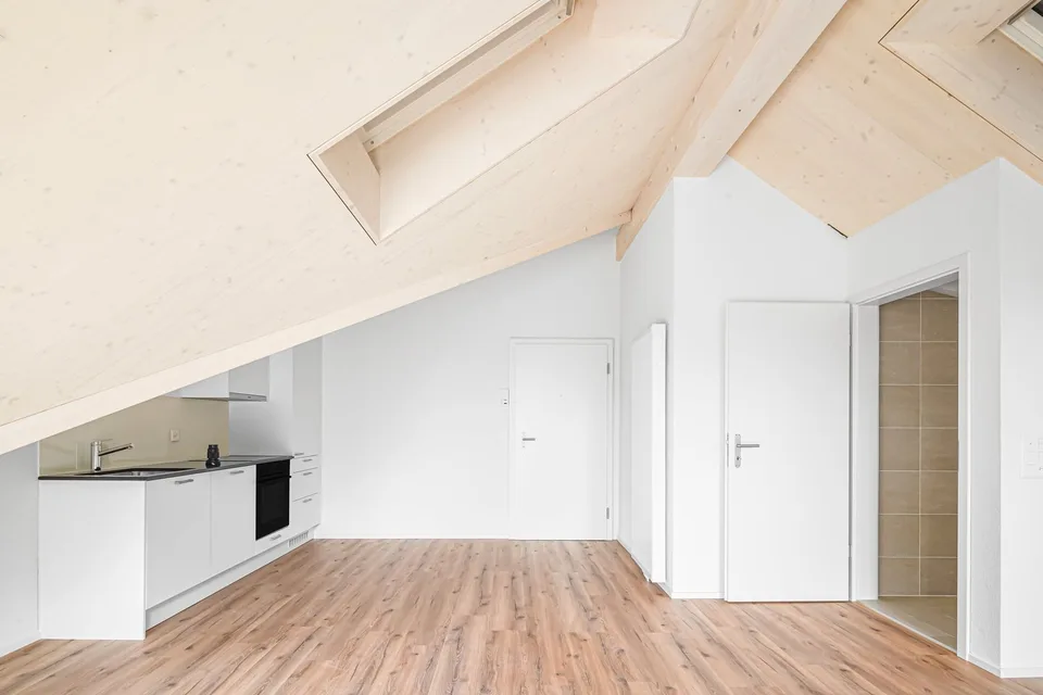 Neurenovierte 2-Zimmer-Wohnung mit Balkon – Foto 5 von 12