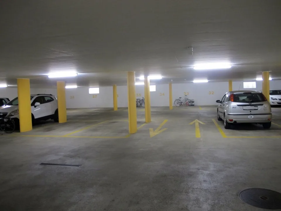 Parking car garage Minusio – photo 2 of 2