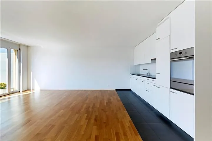 Modern apartment with garden seating for rent! – photo 2 of 8