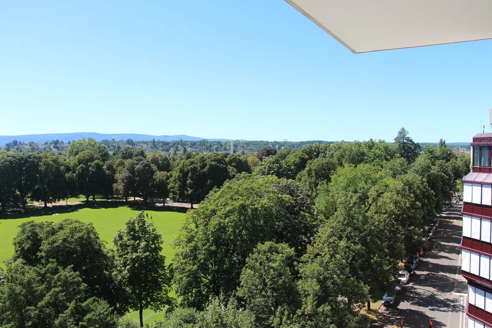 Zentral Wohnen - hoch über Basel und mit Weitblick über den Schützenmattpark – Foto 2 von 11