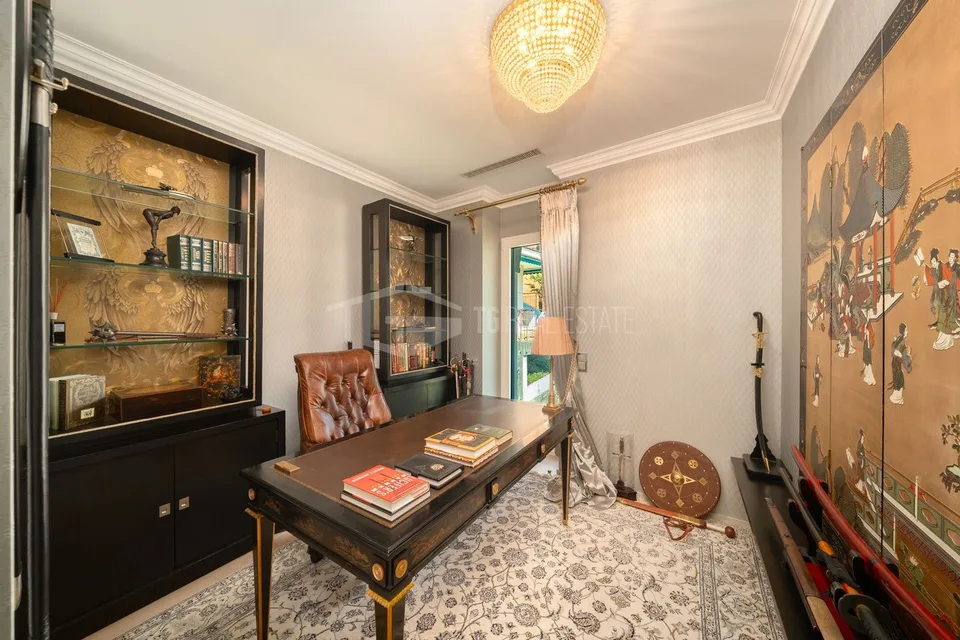 Elegantes Luxus-Penthouse mit Panoramablick auf den See – Foto 13 von 17