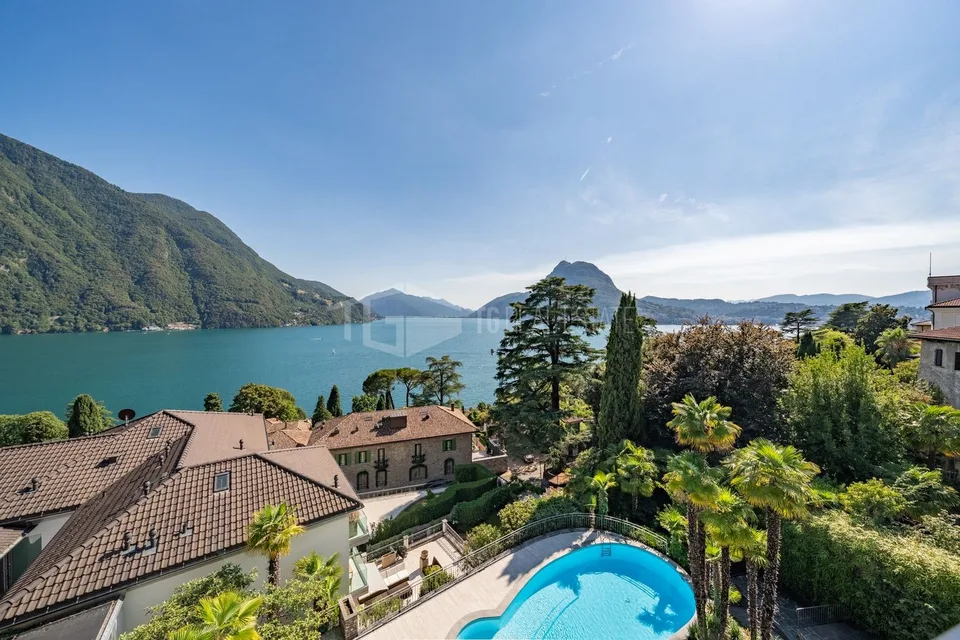 Elegantes Luxus-Penthouse mit Panoramablick auf den See – Foto 15 von 17