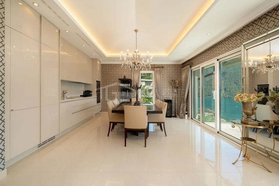 Elegantes Luxus-Penthouse mit Panoramablick auf den See – Foto 6 von 17