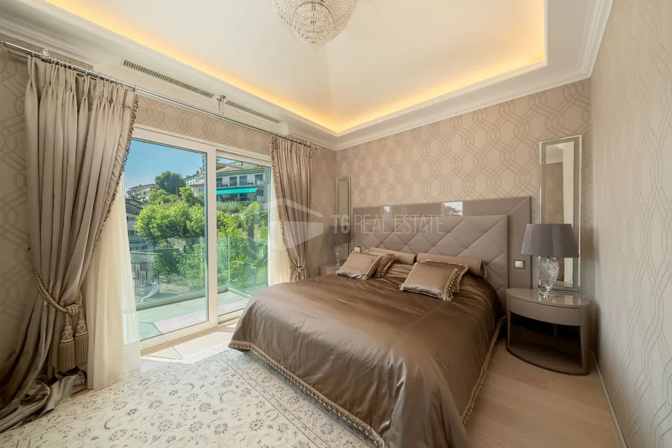Elegantes Luxus-Penthouse mit Panoramablick auf den See – Foto 8 von 17