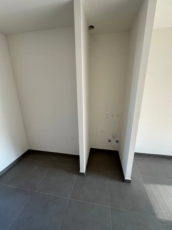 Attico in affitto a Chiasso – Vista panoramica e comfort moderno – foto 4 di 10