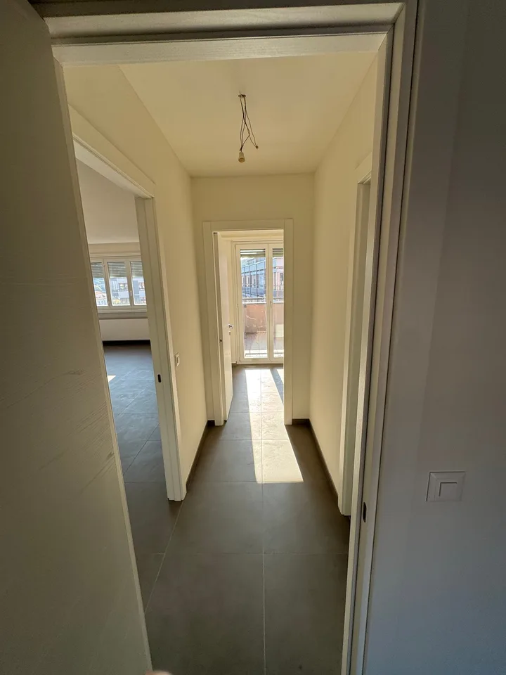 Attico in affitto a Chiasso – Vista panoramica e comfort moderno – foto 5 di 10
