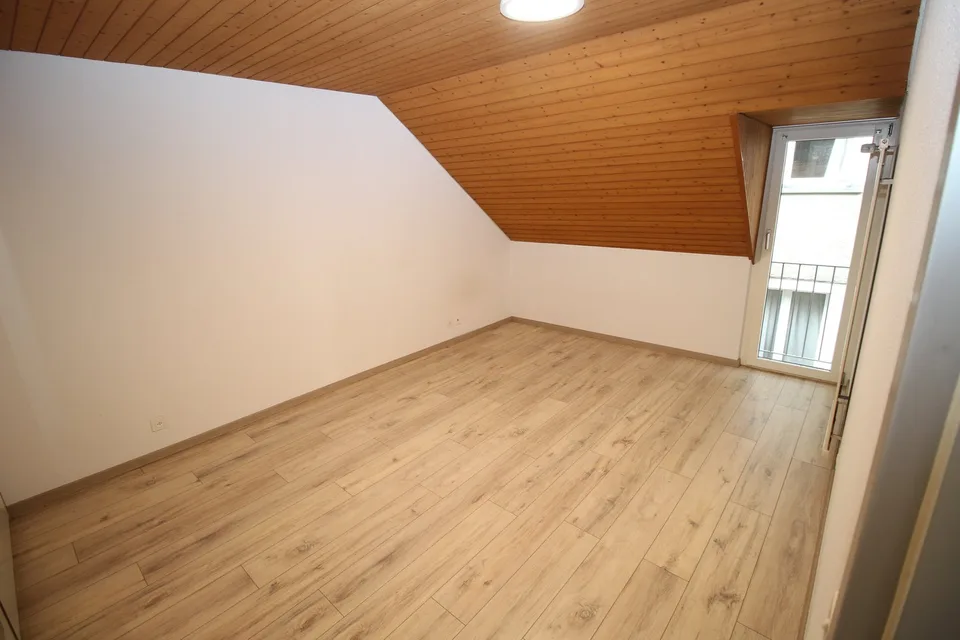 Charmante 4.5-ZWG im Herzen der Altstadt mit Dachterrasse – Foto 6 von 11
