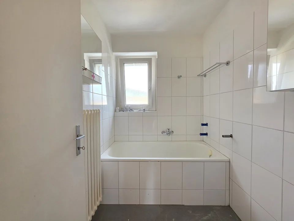 Helle 4-Zimmer-Wohnung mit Balkon ab sofort – Foto 5 von 14