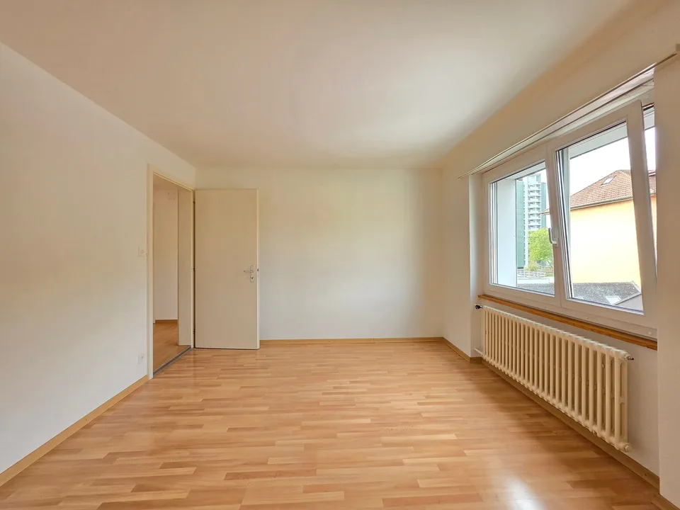 Helle 4-Zimmer-Wohnung mit Balkon ab sofort – Foto 7 von 14