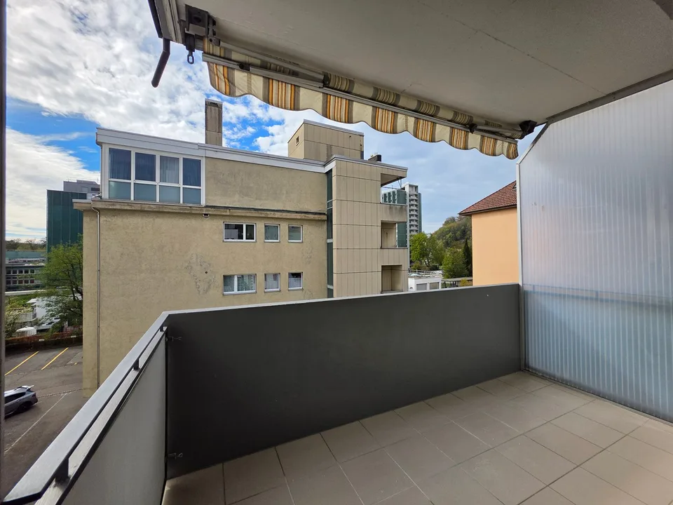 Helle 4-Zimmer-Wohnung mit Balkon ab sofort – Foto 13 von 14