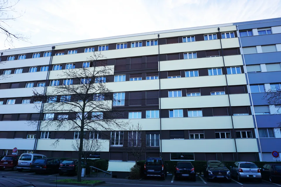 Parkplatz im 1. Untergeschoss – Foto 2 von 3
