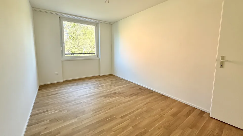 Platz für die ganze Familie 4.5 Zimmer mit zwei Balkonen im Brünnlipark – Foto 9 von 11