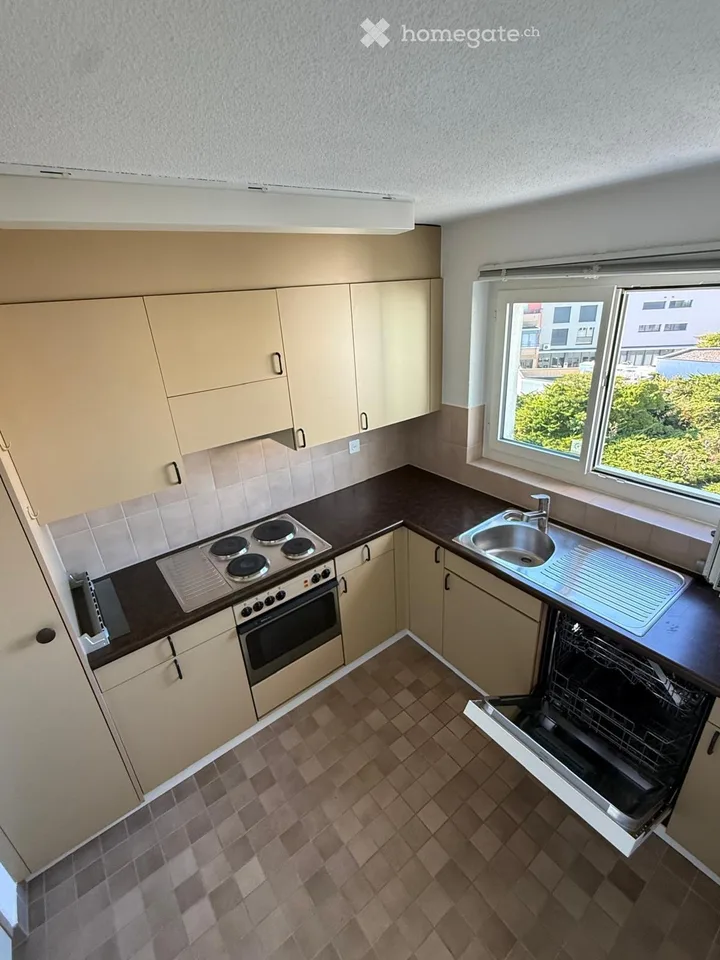 Sonnige 3.5-Zimmer-Wohnung im Herzen von Baar – ruhig gelegen, mit zwei Balkonen und Bergblick – foto 16 di 16