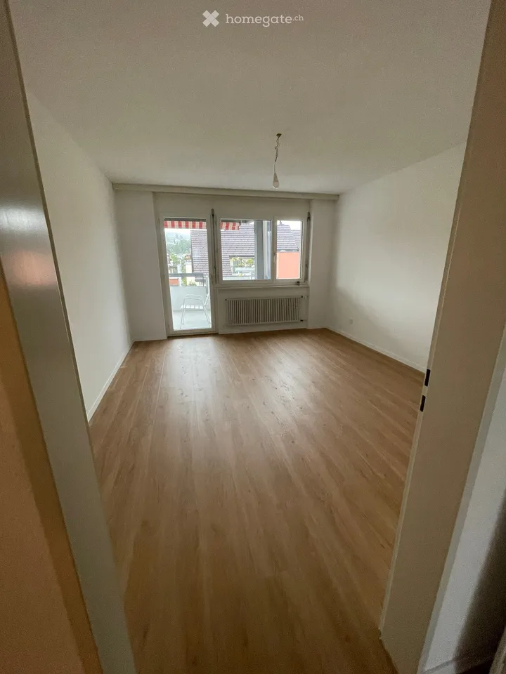 Sonnige 3.5-Zimmer-Wohnung im Herzen von Baar – ruhig gelegen, mit zwei Balkonen und Bergblick – foto 9 di 16
