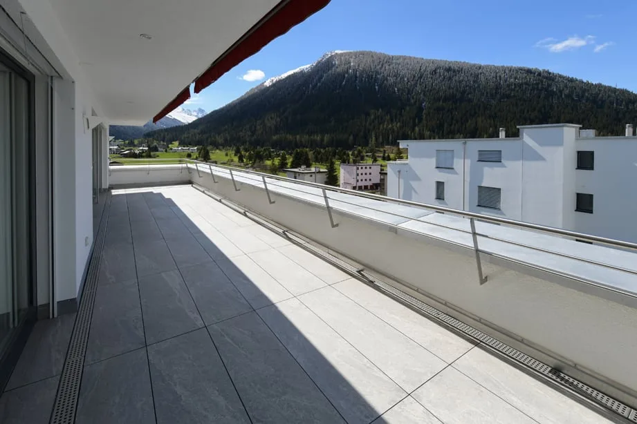 Attraktive 3.5 Zimmer-Attikawohnung an zentraler Lage in Davos Dorf – Foto 6 von 20