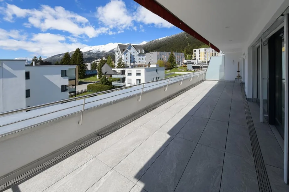 Attraktive 3.5 Zimmer-Attikawohnung an zentraler Lage in Davos Dorf – Foto 7 von 20