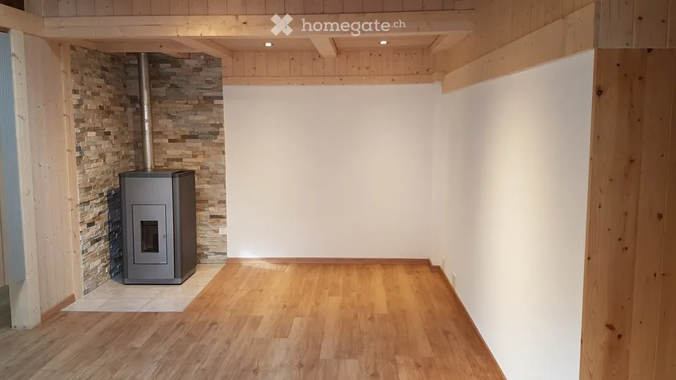 Schöne 2.5-Zimmer-Dachwohnung im Dorfzentrum – Foto 3 von 5