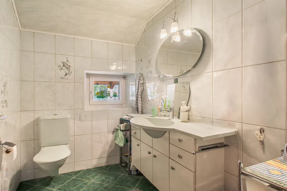 Spacieuse maison individuelle de 10 pièces à Lugnez – photo 11 sur 13