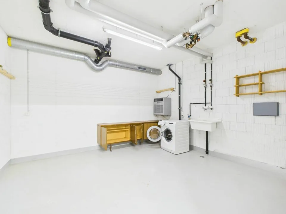 Moderne 2.5-Zimmer-Wohnung mit Loggia und Minergie-Komfort – Foto 5 von 7