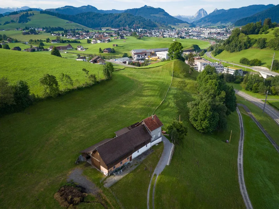 Farmhouse (residential house with attached barn) – photo 9 of 22