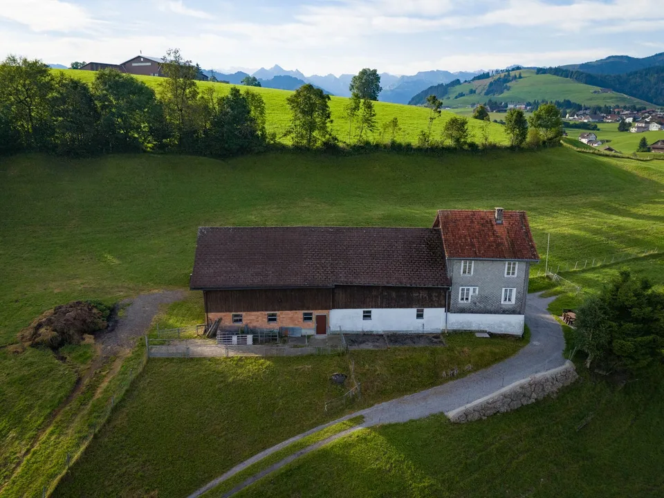 Farmhouse (residential house with attached barn) – photo 15 of 22