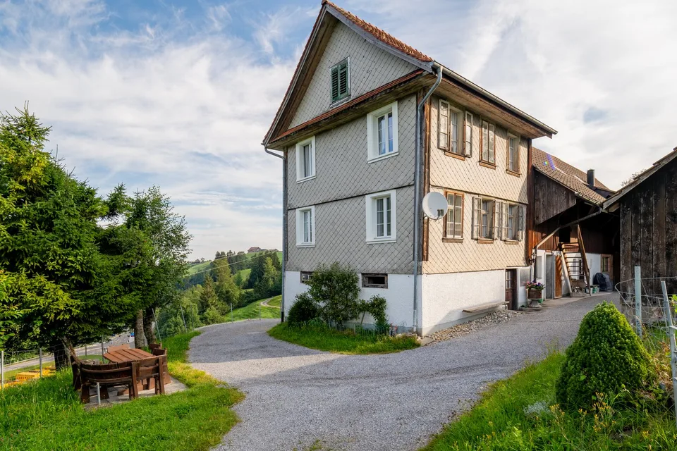 Farmhouse (residential house with attached barn) – photo 17 of 22