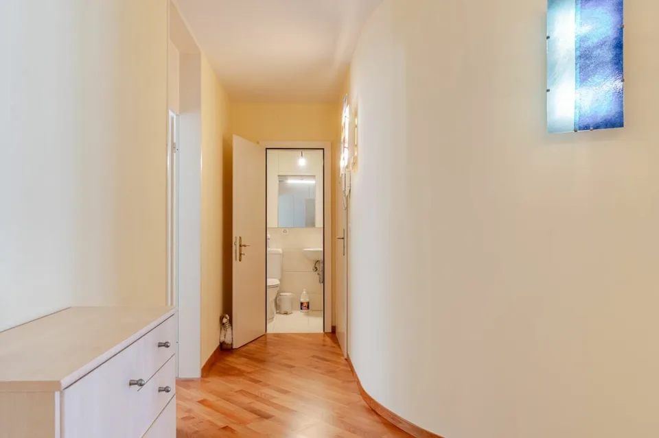 Wohnen mit Charme - helle 3.5 Z' Wohnung mit ruhigem Balkon zum Innenhof – Foto 6 von 13