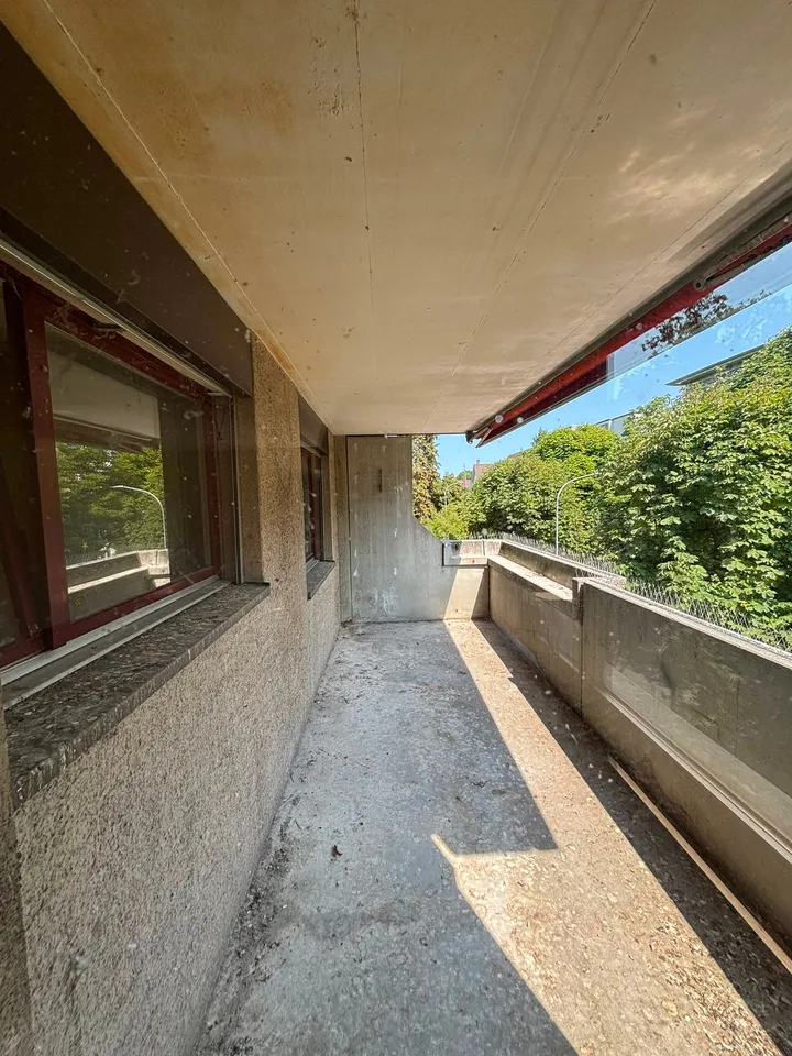 Wohnung mit 4.5 Zimmern und Terrasse – Foto 4 von 11