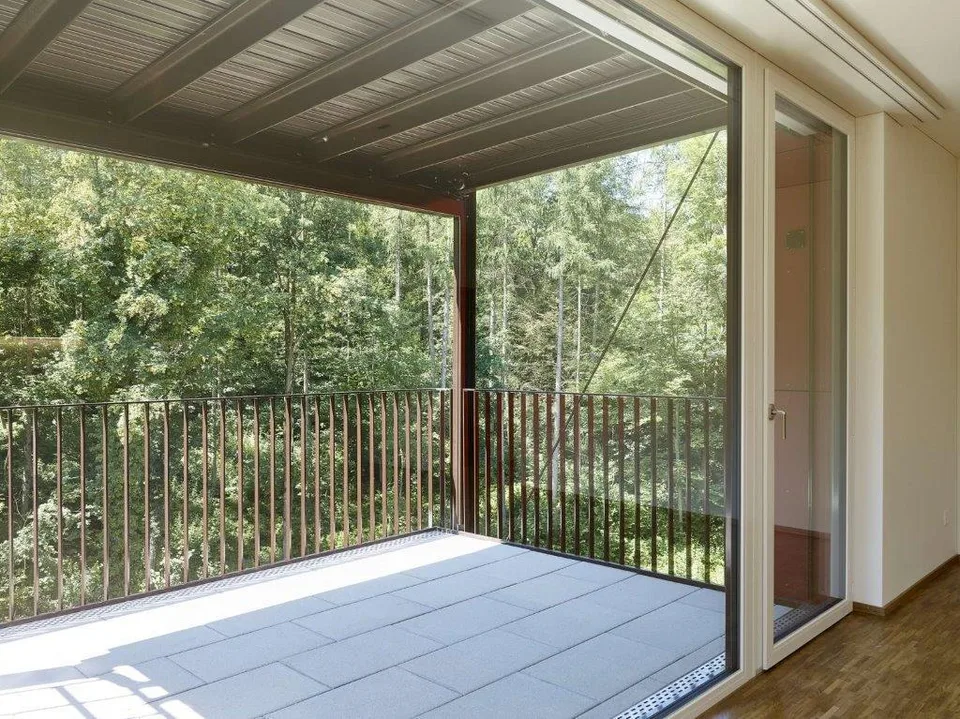 Modern living with sunny balcony in Bülach – photo 7 of 8