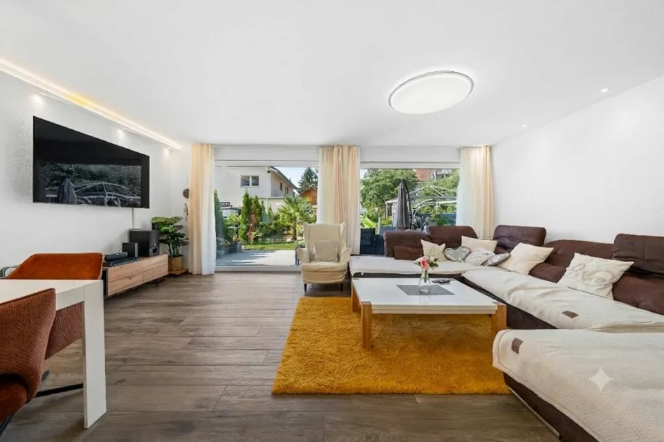 Casa a schiera di 6,5 locali con appartamento di 3,5 locali separato al piano superiore – foto 7 di 21