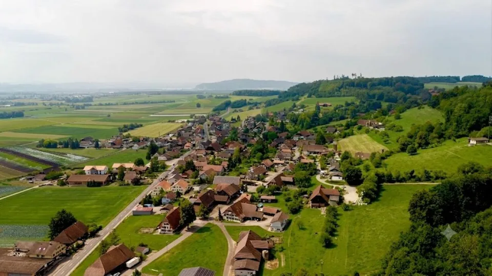 Casa a schiera di 6,5 locali con appartamento di 3,5 locali separato al piano superiore – foto 21 di 21