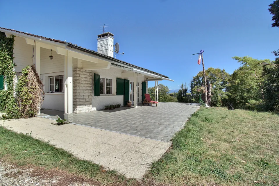 Ampia casa individuale in posizione tranquilla con vista – foto 5 di 13