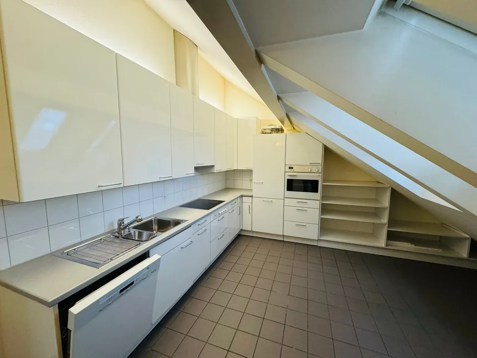 Ampio appartamento cooperativo di 3 locali in una zona familiare – foto 2 di 10