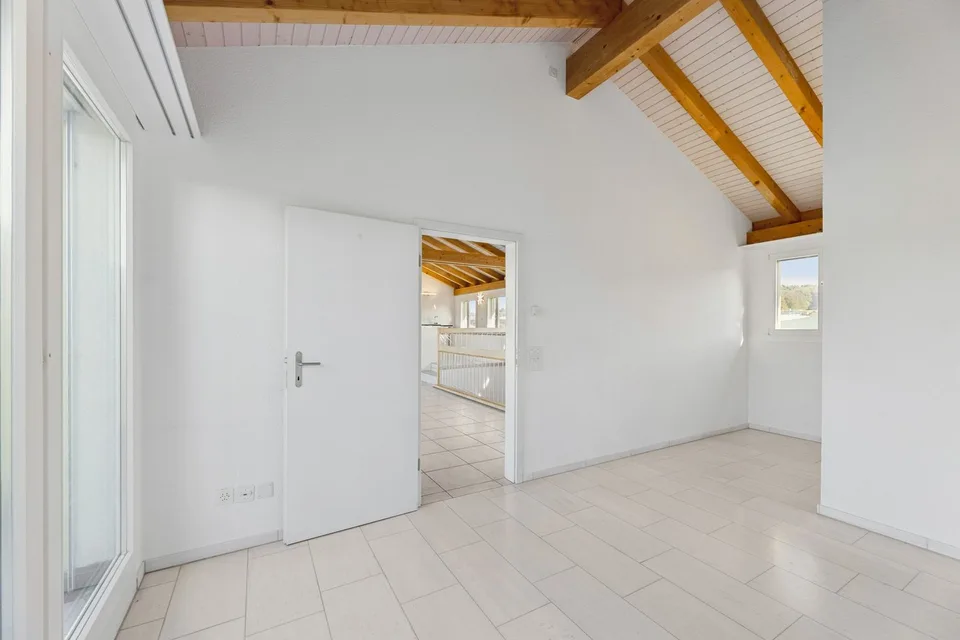 Appartamento mansardato spazioso con una bella terrazza – foto 5 di 8