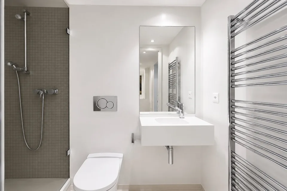 Ihre neue Praxis direkt am Bahnhof Zürich-Oerlikon – ideal für Therapie, Massage und Gesundheit – Foto 5 von 6