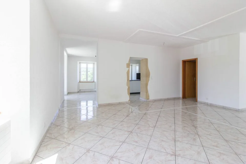 Wohnung 5,5 Zimmer im 1. Stock in Brenets – Foto 5 von 13