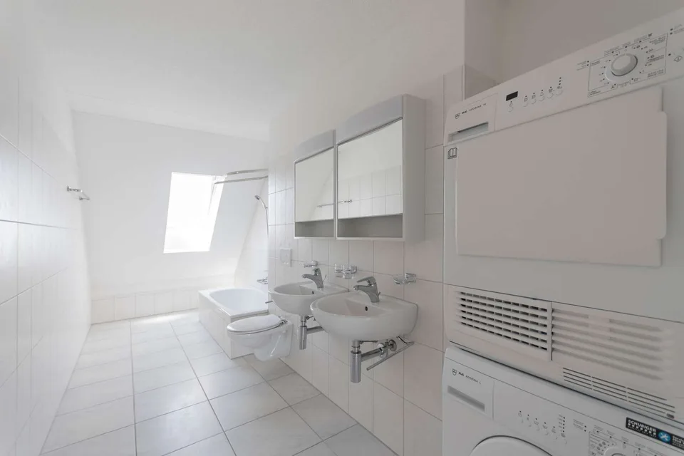 Helle und grosszügige 4½-Zimmerwohnung – Foto 6 von 7