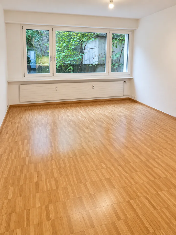 Occasion unique : Local commercial avec accès direct à l'appartement 2 pièces – photo 11 sur 14