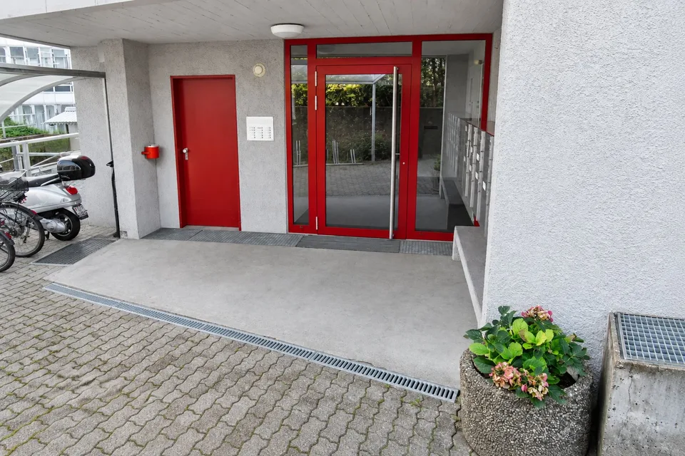 Helle 3.5-Zimmer-Wohnung mit Südbalkon – Foto 9 von 11