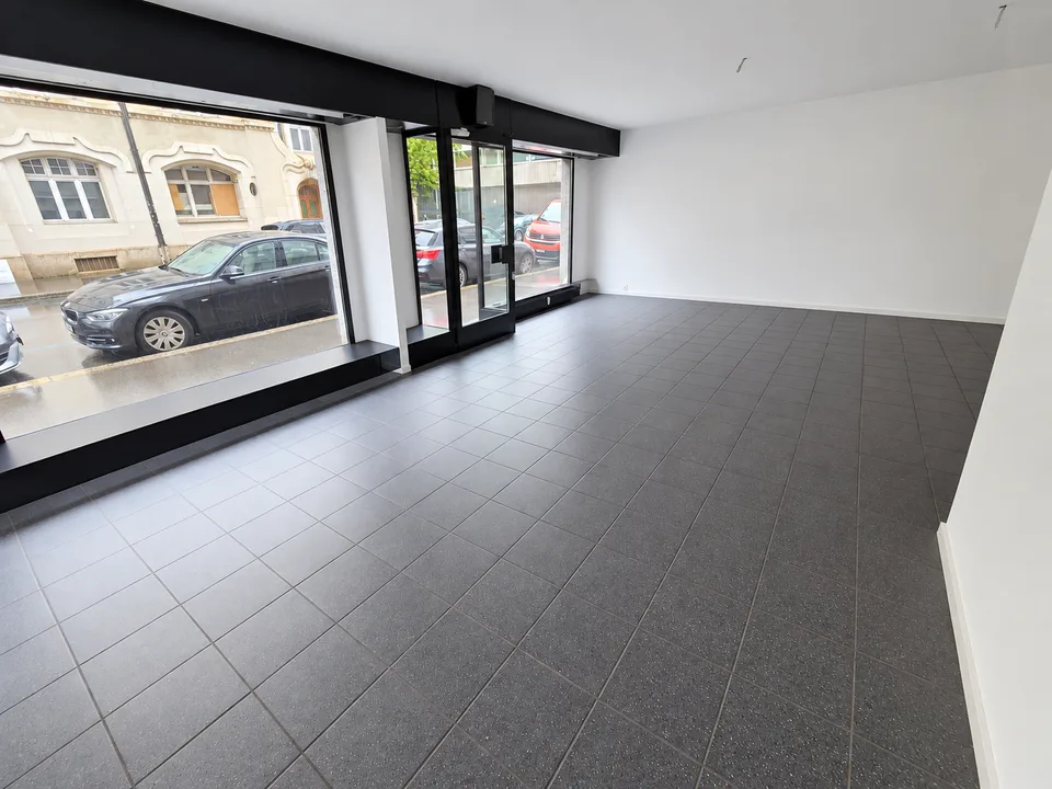 Occasione unica: appartamento 2 camere con accesso diretto allo spazio commerciale – foto 8 di 14