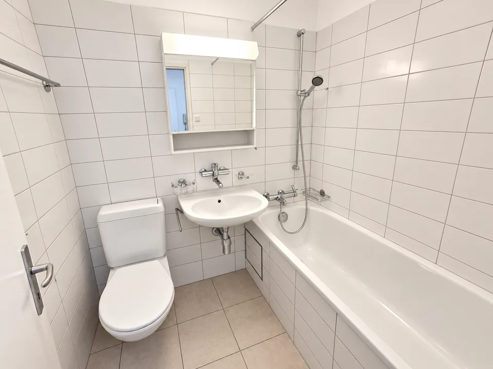 Occasione unica: appartamento 2 camere con accesso diretto allo spazio commerciale – foto 4 di 14