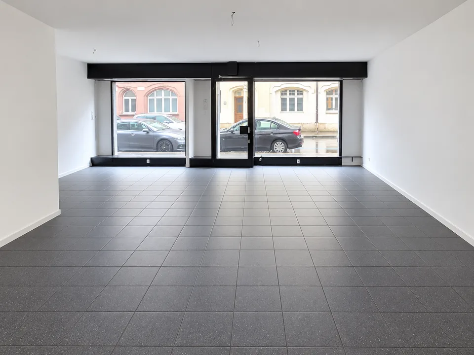 Occasione unica: appartamento 2 camere con accesso diretto allo spazio commerciale – foto 7 di 14